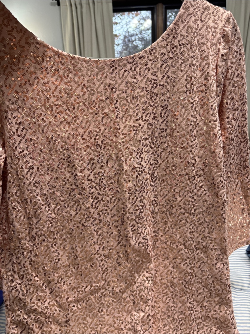 Gibson Rose Gold Sequin Dressy Top, size M